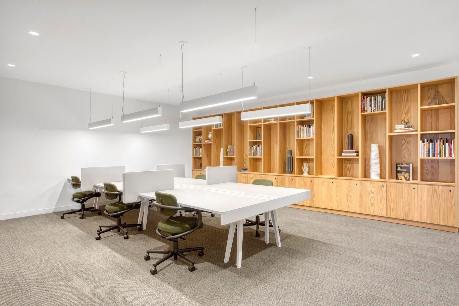 New York, Long Island City - Spaces: 47 Avenue A, New York, NY 10009